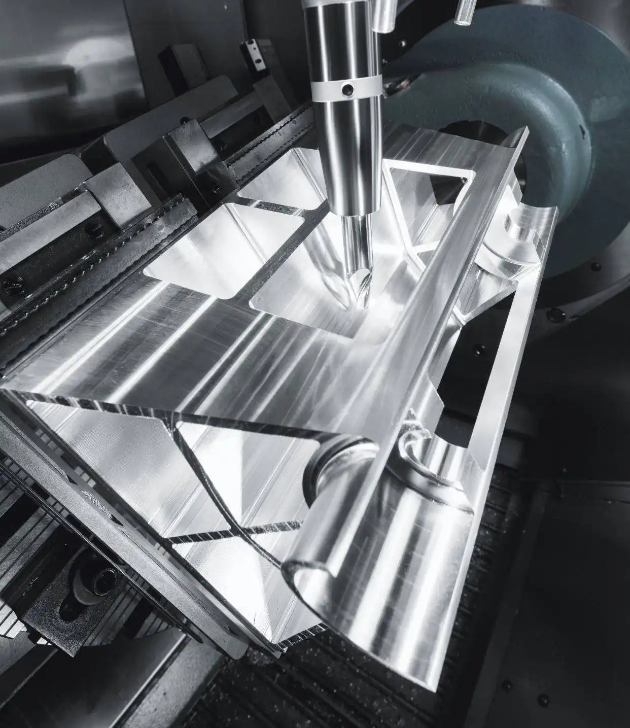 Machining for the Consumer Goods Industry: High-Volume Aesthetic Components