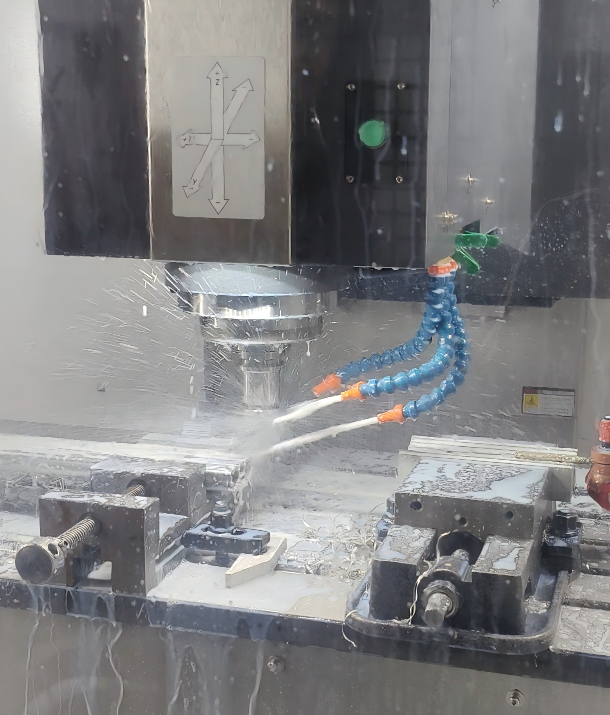 Високопрецизна роботизирана CNC обработка: Осигуряване на динамична точност за автоматизирани производствени линии