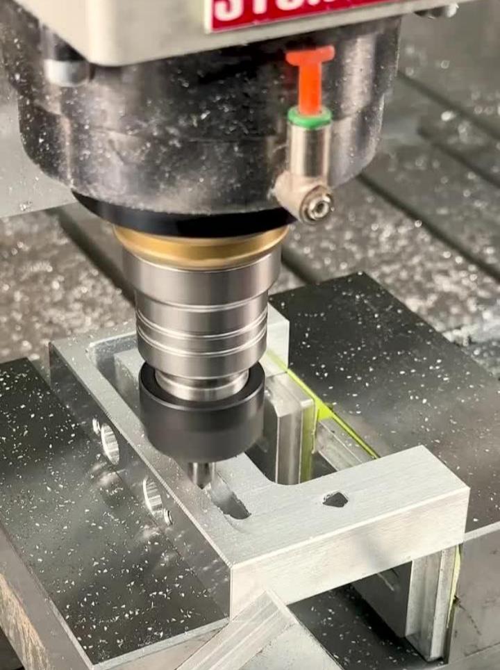 Straight Brace Connecting Plate: Precision CNC Machining for Miniaturized Sensor Mounting Systems