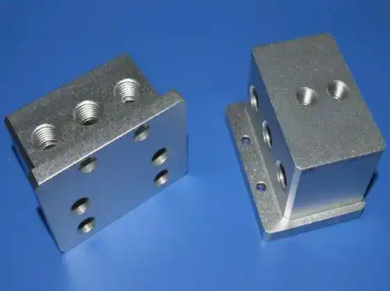Material Comparison: Stainless Steel and Aluminum Alloy Parts in Modern Manufacturing