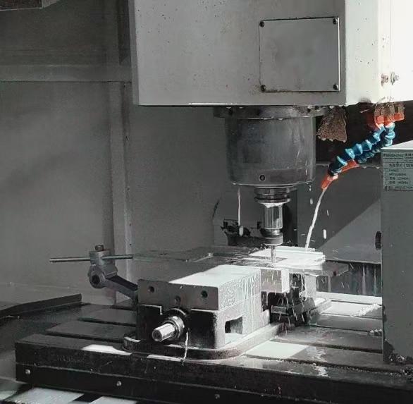 Straight Brace Connecting Plate: Precision CNC Machining for GPU Thermal Management Systems