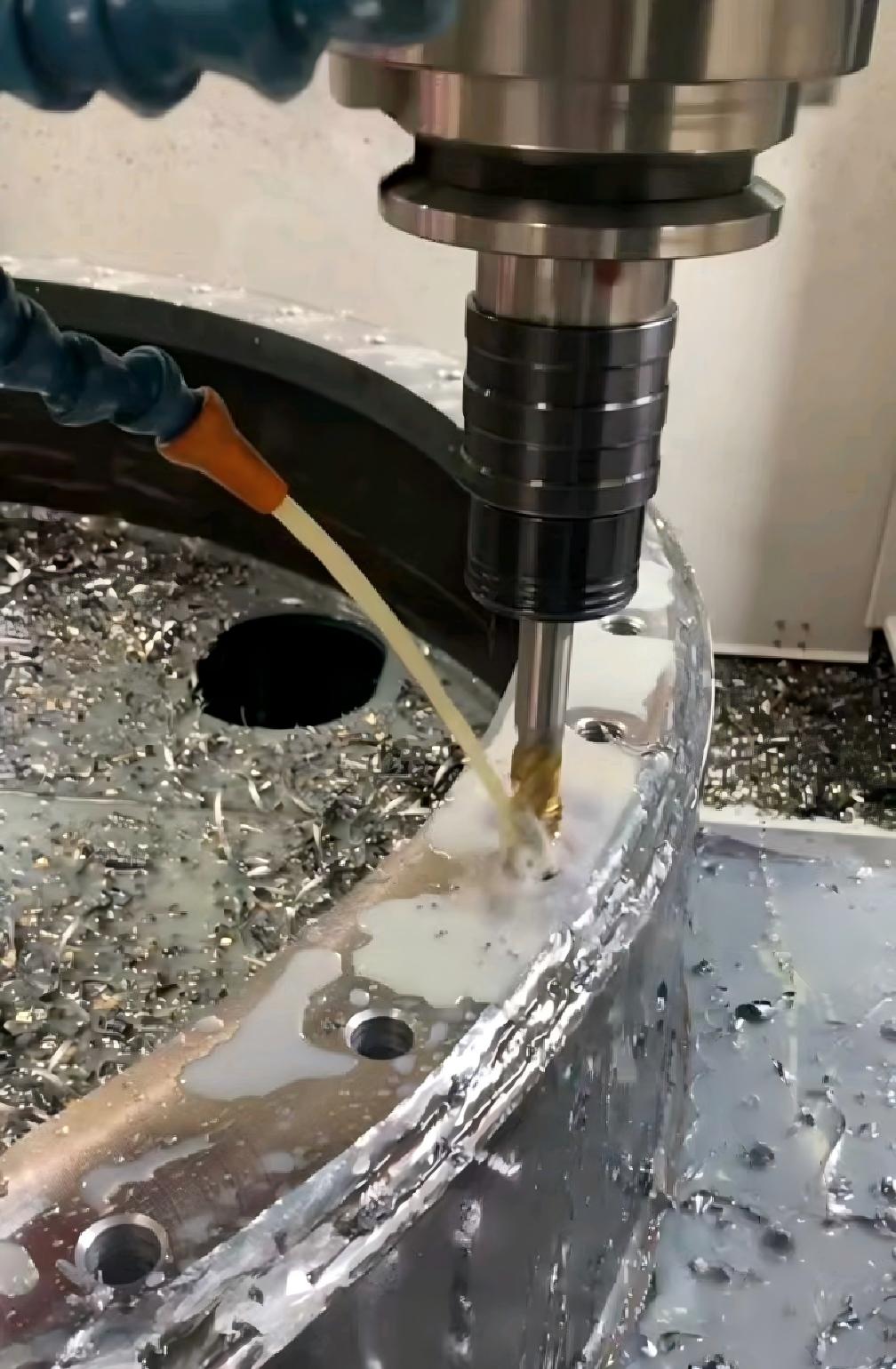 Basis Aluminium Pesawat 7075: Mesin CNC Lestari kanthi Pembuangan Pendingin sing Sesuai lan Daur Ulang Bekas